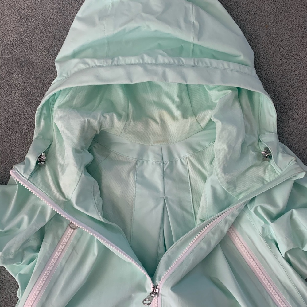 Lululemon Jacket - Picture 6 of 7